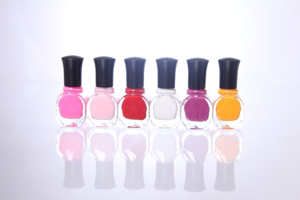 nail polish, miss, still life-1351933.jpg